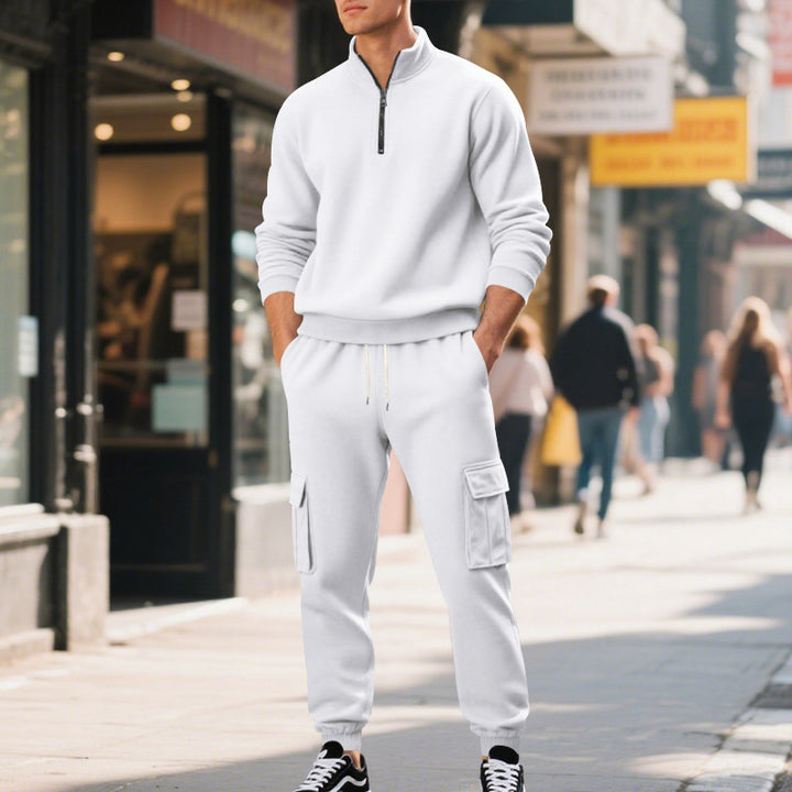Sport leisure set for men with high collar and practical cargo pockets Lune London