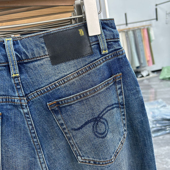 Denim jeans for women, wide fit, vintage style, high waist and stylish wash Lune London