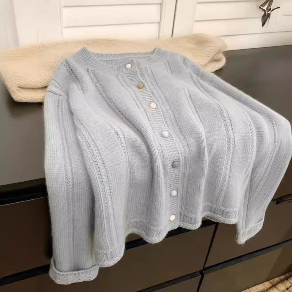 Women's knit jacket with a decorative ribbed design and button closure Lune London