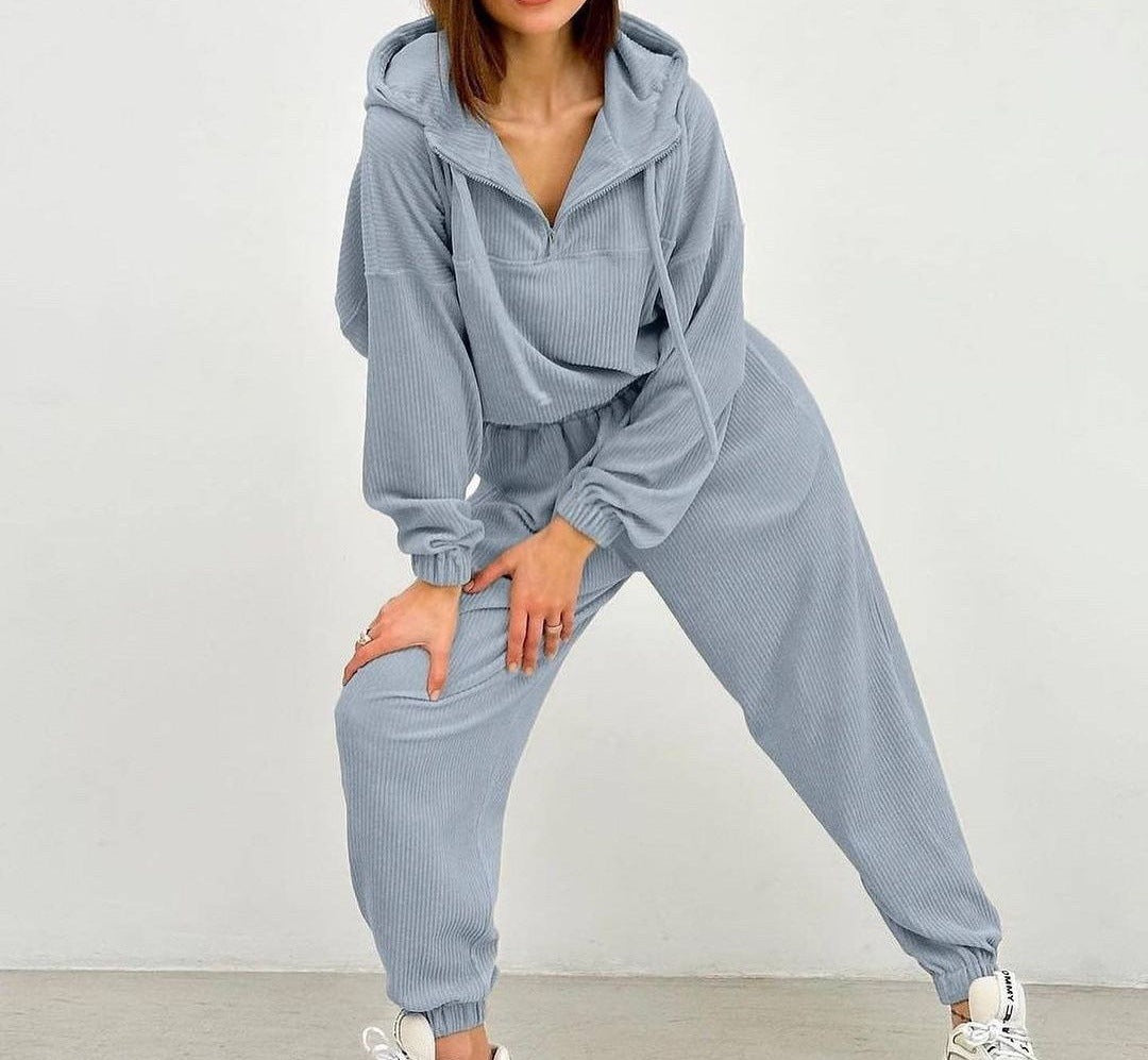 Women's Elegant Sports Set in Hoodie and Jogging Pants Lune London