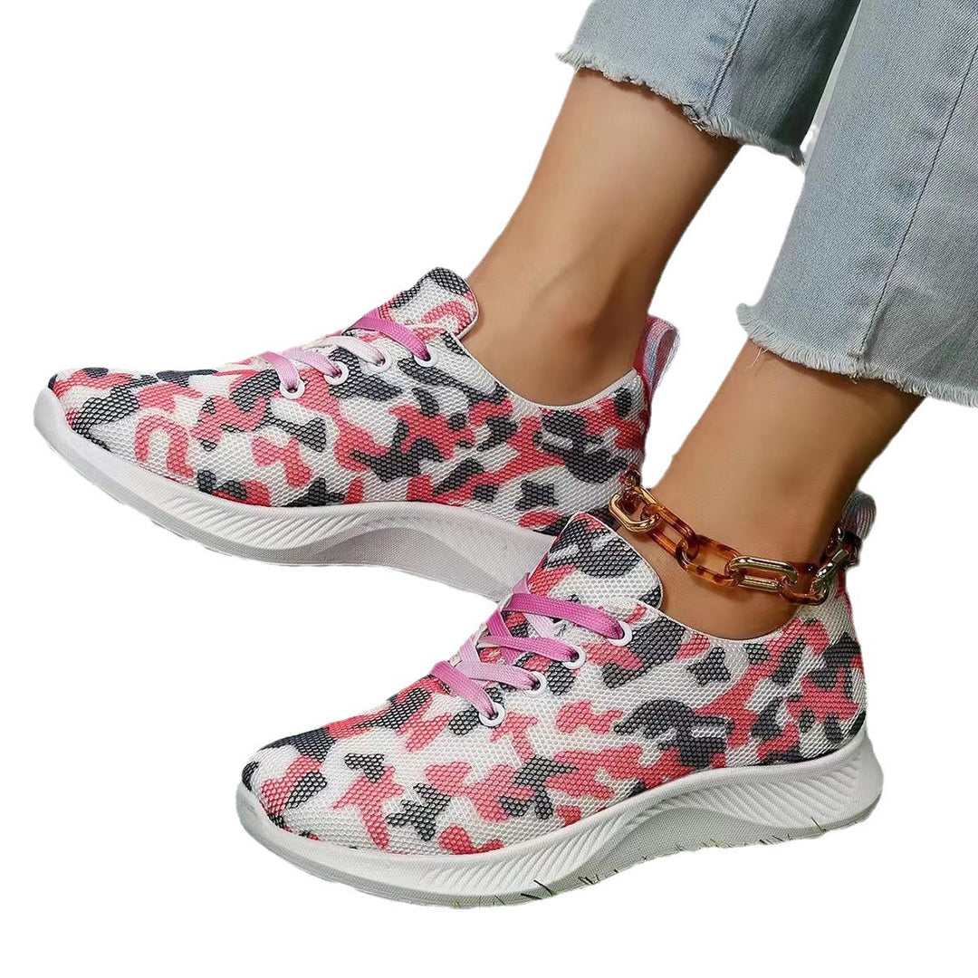 Ladies trendy sneakers with great wearing comfort Lune London
