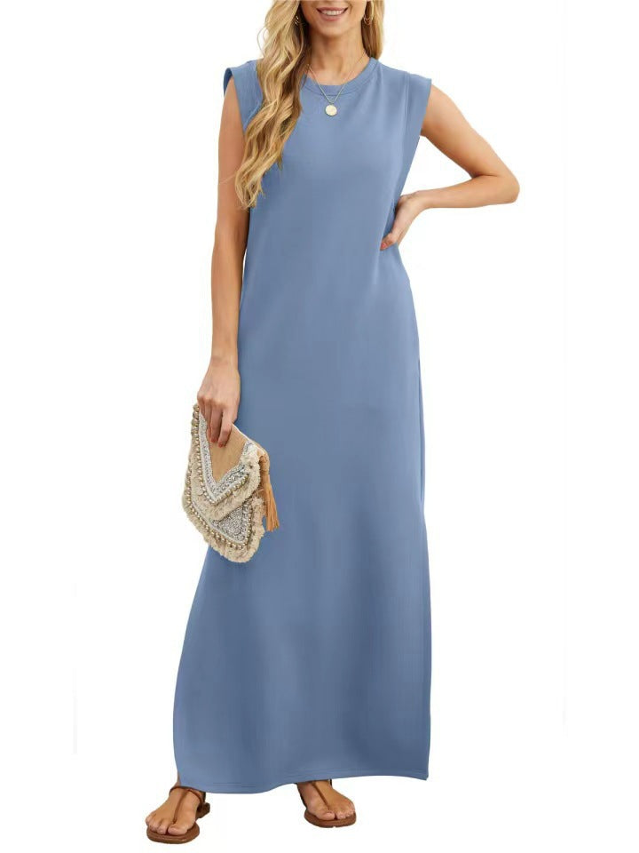 Maxi dress for women with modern shoulder details and a fluid cut Lune London