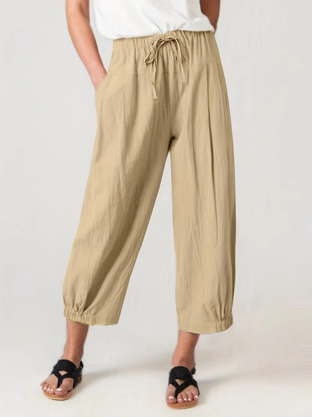 Wide linen trousers for women with elastic waistband and practical pockets Lune London