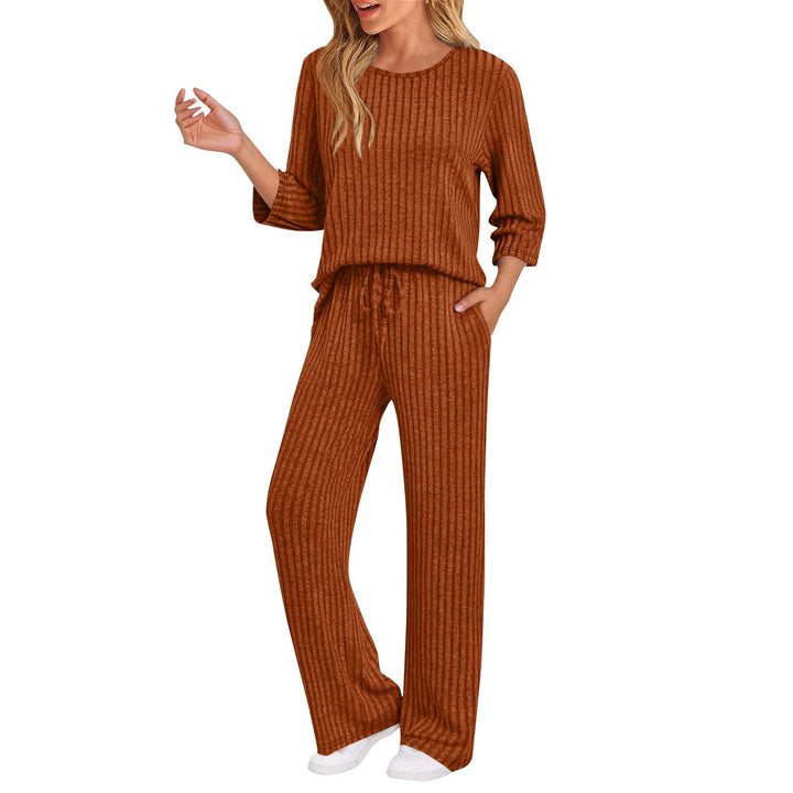Ladies Comfortable leisure outfit with a striped structure Lune London