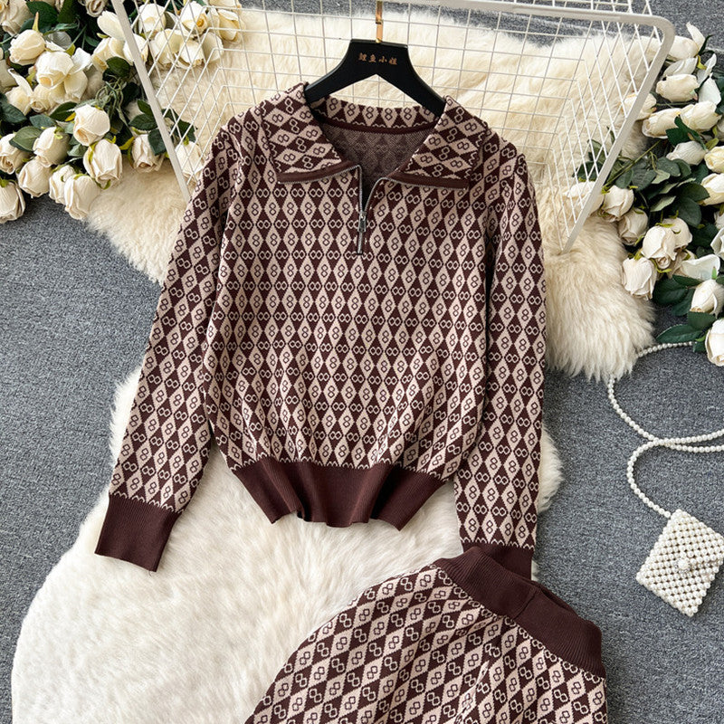 Elegant loungewear set for women with shiny pattern and elastic waist Lune London