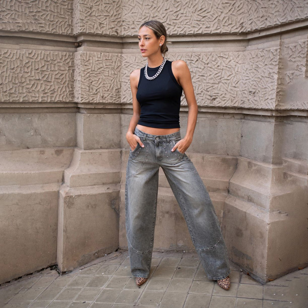 Ladies loose denim pants with jewelry details Lune London