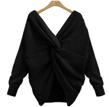 Knitted sweater for women with a unique back design and a deep V-neck Lune London