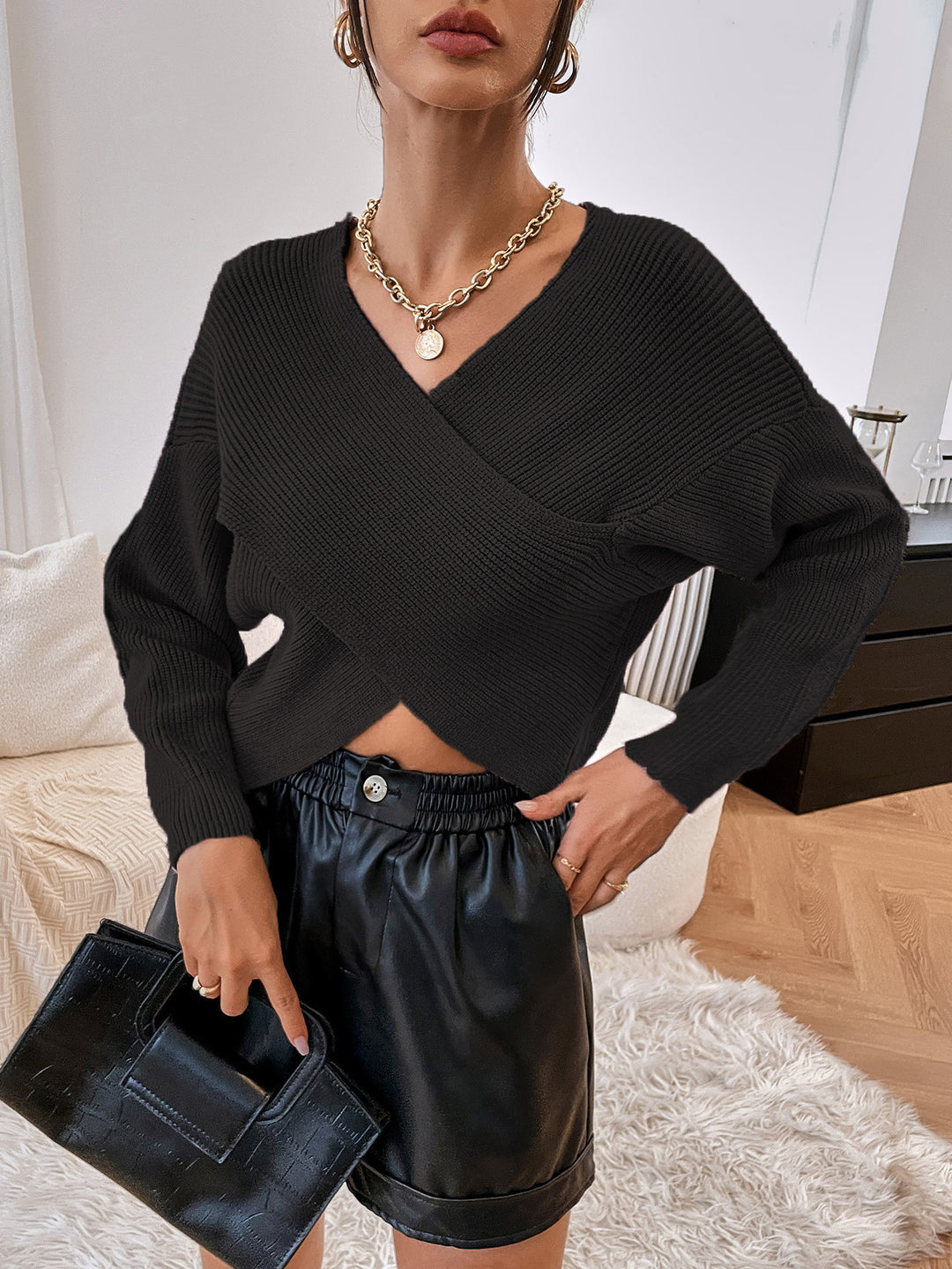 Casual knitted pullover for women with asymmetrical cut Lune London