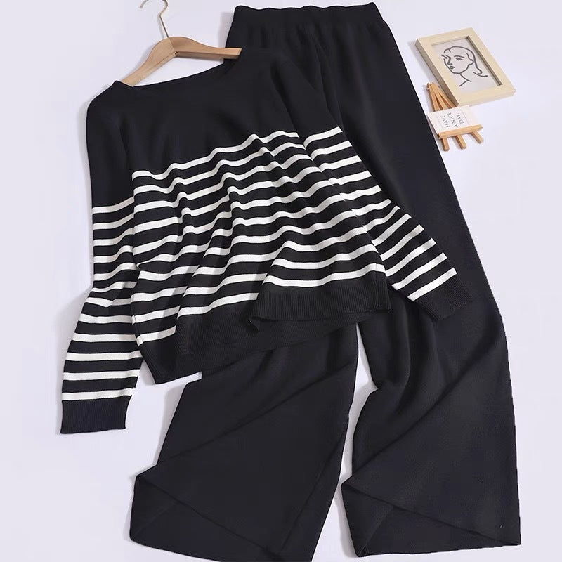 Comfortable knit loungewear set for women with striped pattern Lune London