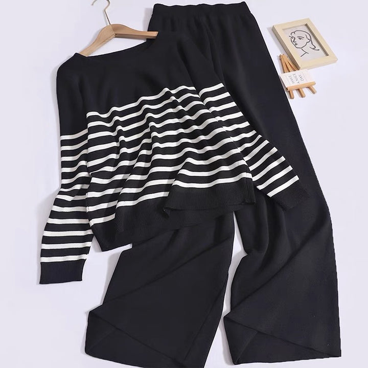 Comfortable knit loungewear set for women with striped pattern Lune London