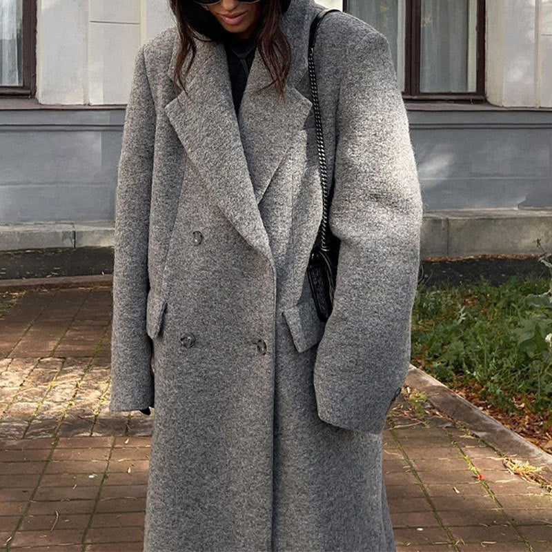Oversized wool coat for women with elegant design Lune London