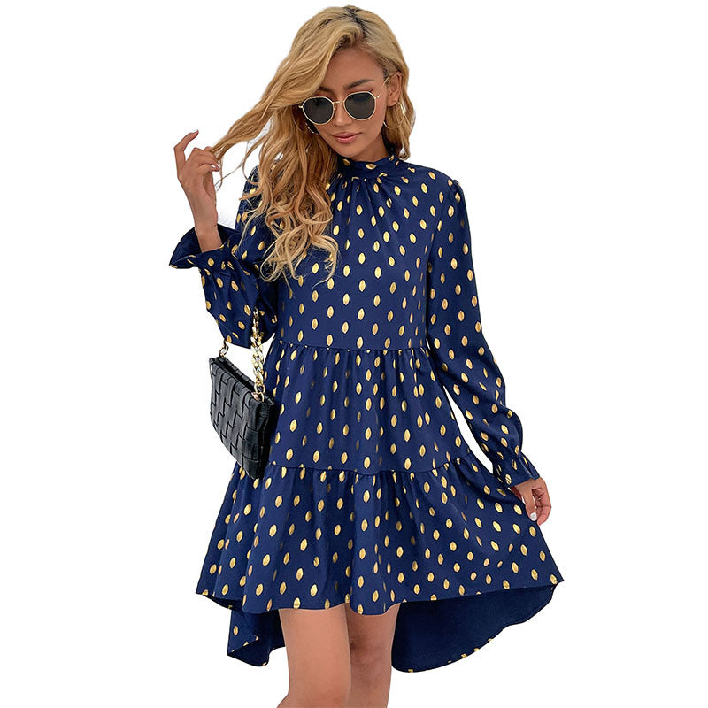 Robe à volants pour femmes avec accents dorés et col haut Chic & Stil
