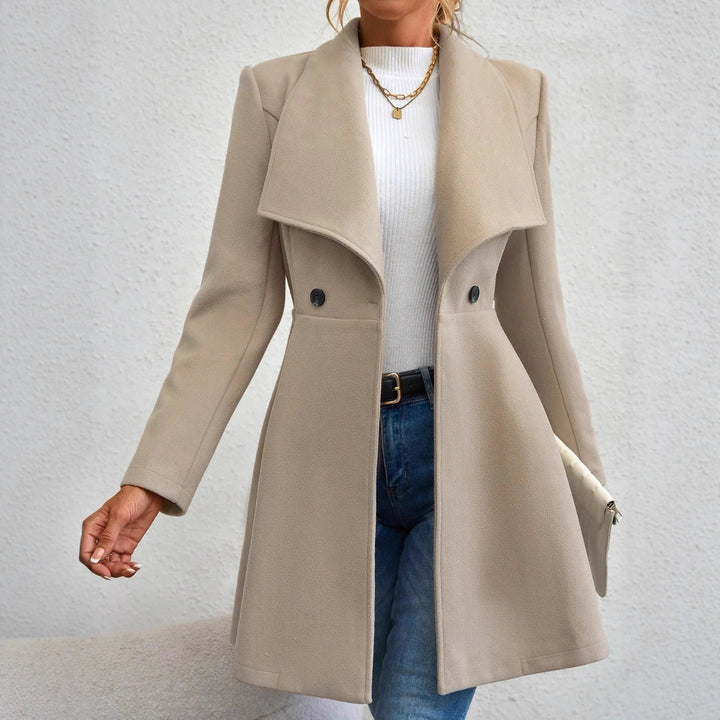 Manteau en laine élégant pour femmes avec revers à la mode et patte de boutonnage double Chic & Stil