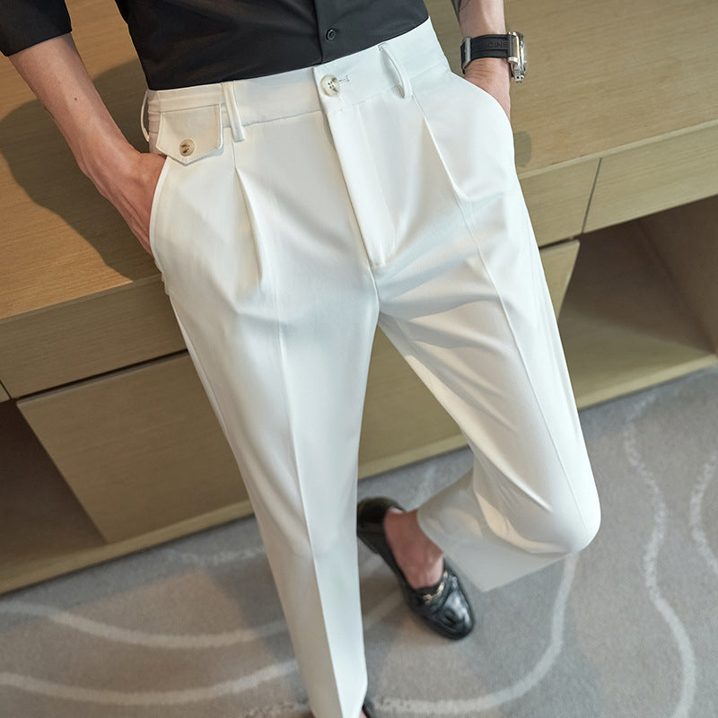 Elegant suit pants for men with modern cut and practical pockets Lune London