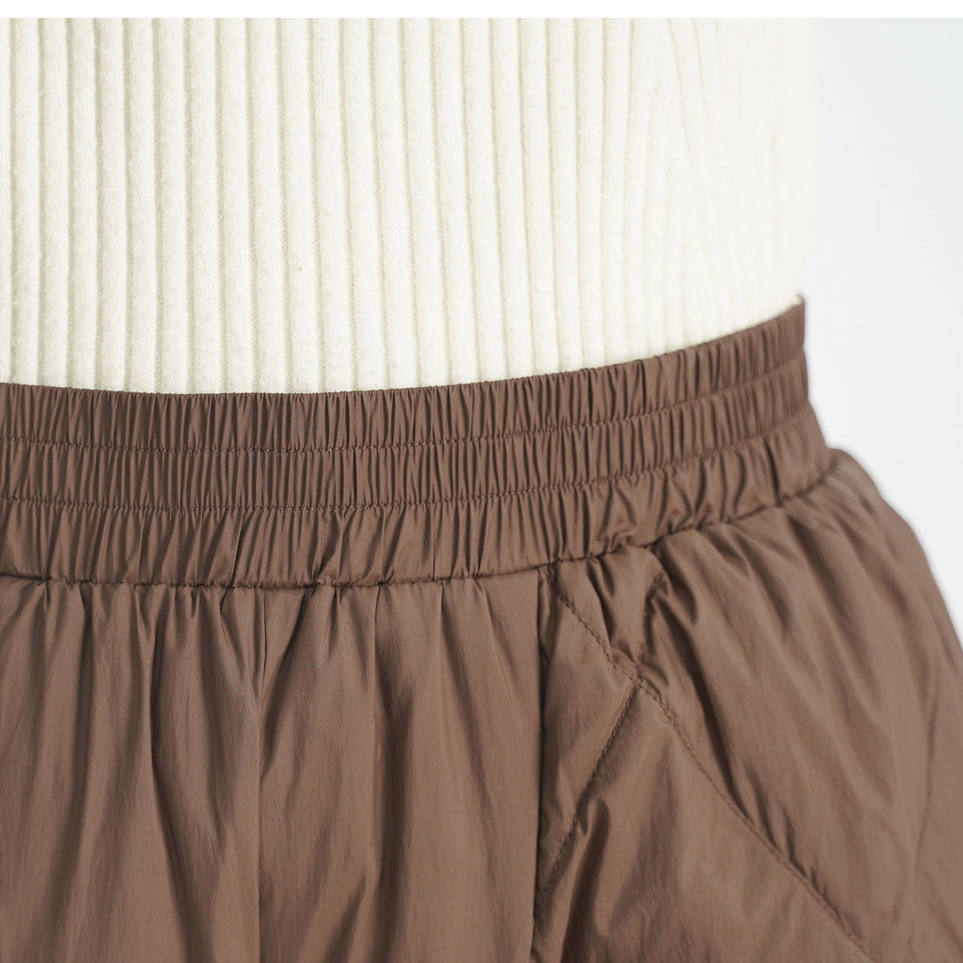 Leisure pants for women lined with elastic waistband and pockets Lune London