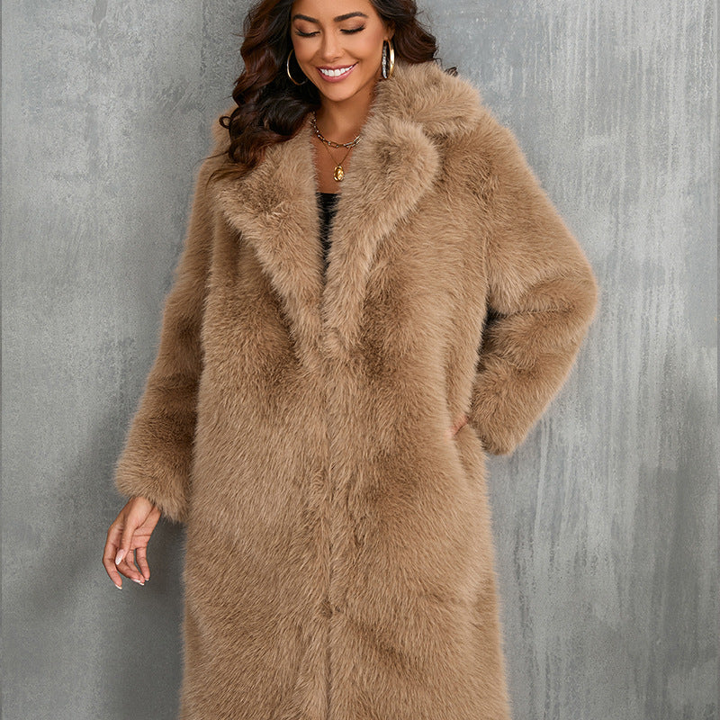 Ladies Luxurious Faux Fur Coat with an Elegant Cut Lune London