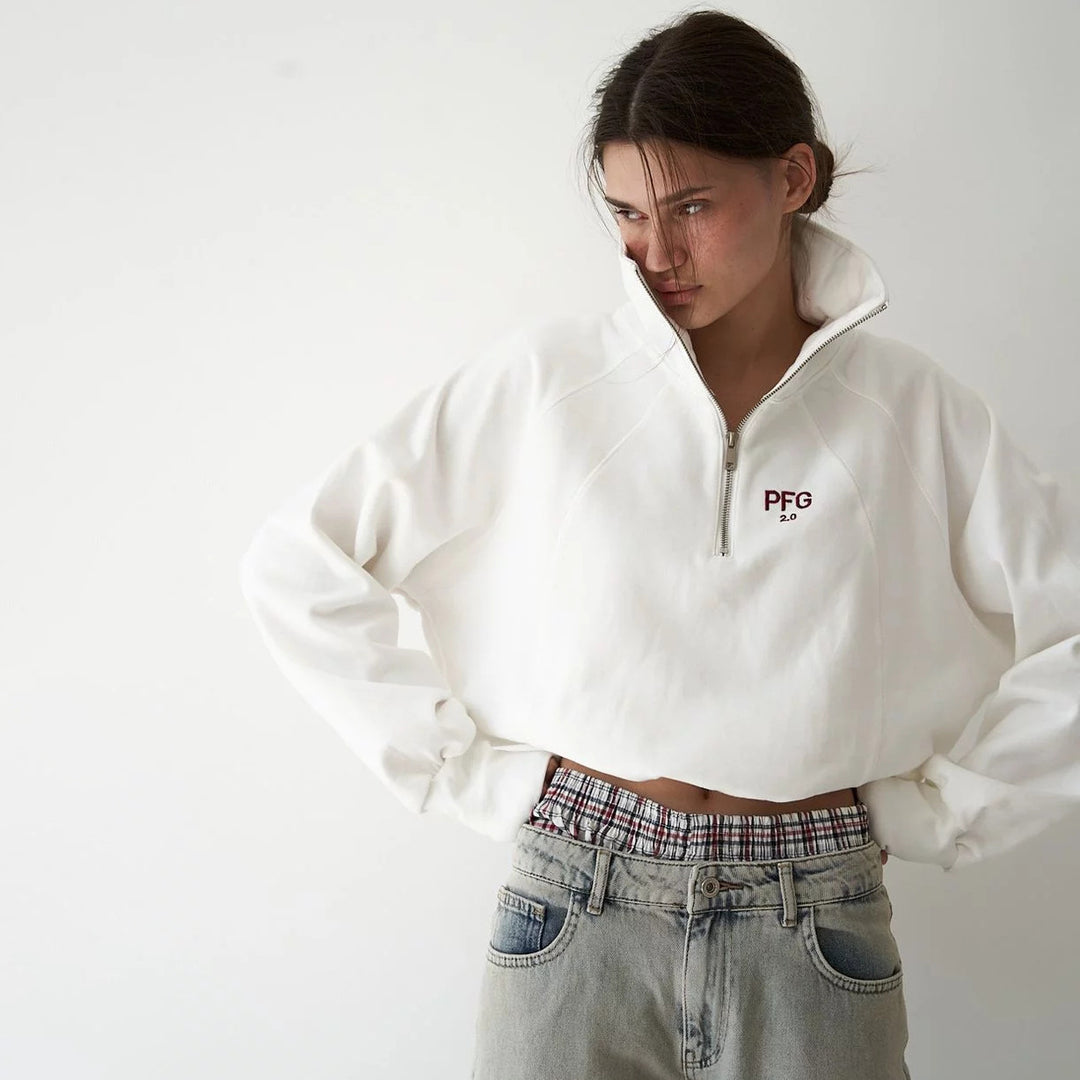 Short sweatshirt for women with high collar and zipper Lune London