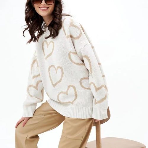 Oversized sweater for women with heart pattern and relaxed fit Lune London