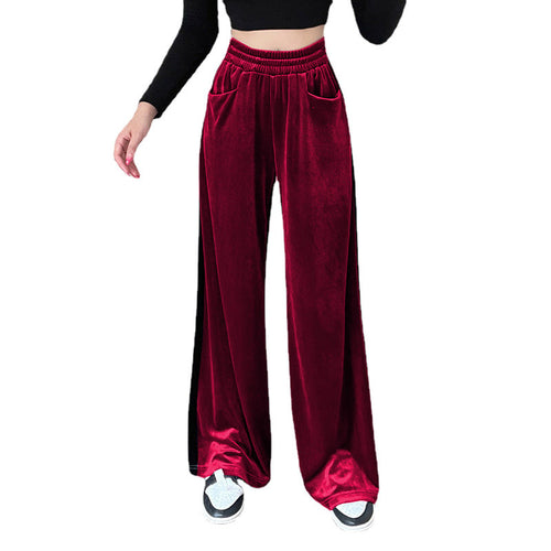 Wide Palazzo pants for ladies in velvet material with high waist and practical pockets Lune London