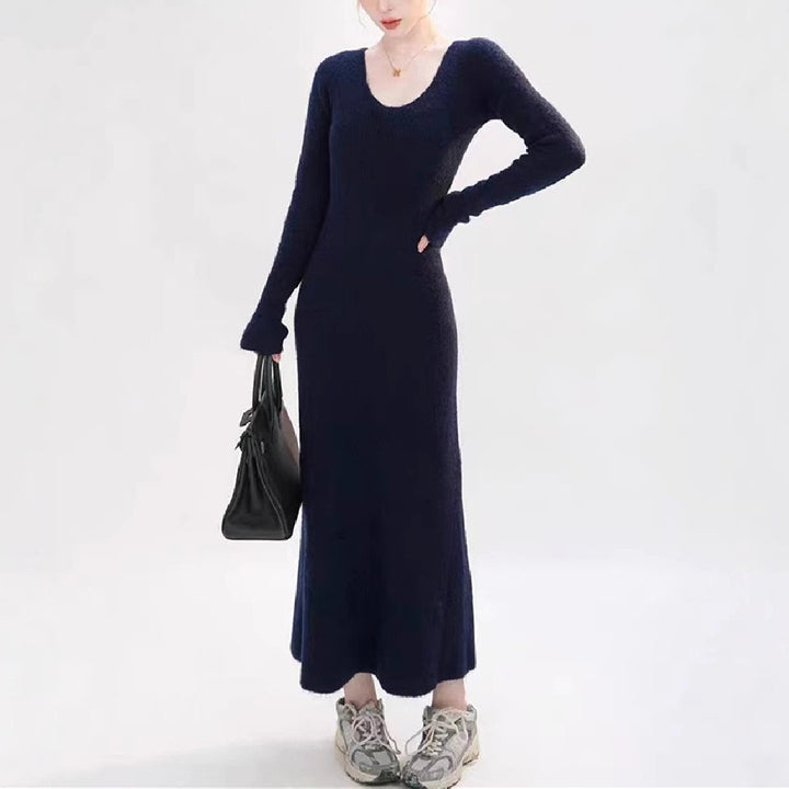 Robe tricotée pour femme avec décolleté en V profond et coupe ajustée Chic & Stil