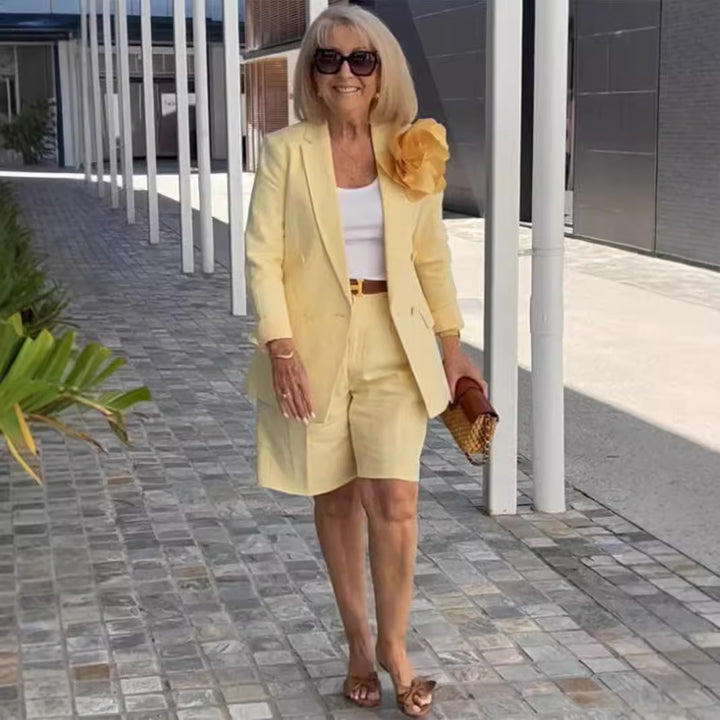 Fashion blazer-shorts set for women with double-breasted buttons and elegant cut Lune London