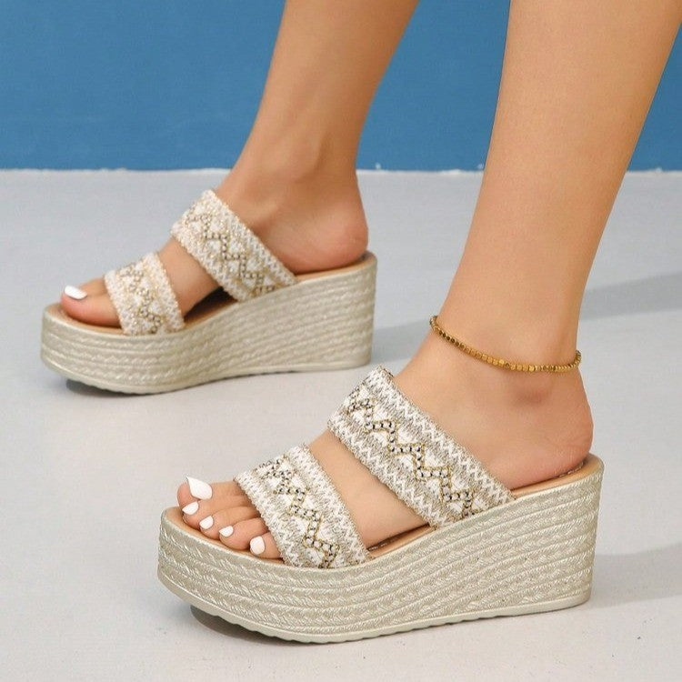Women's platform sandals with a refined strap design and a soft insole Lune London
