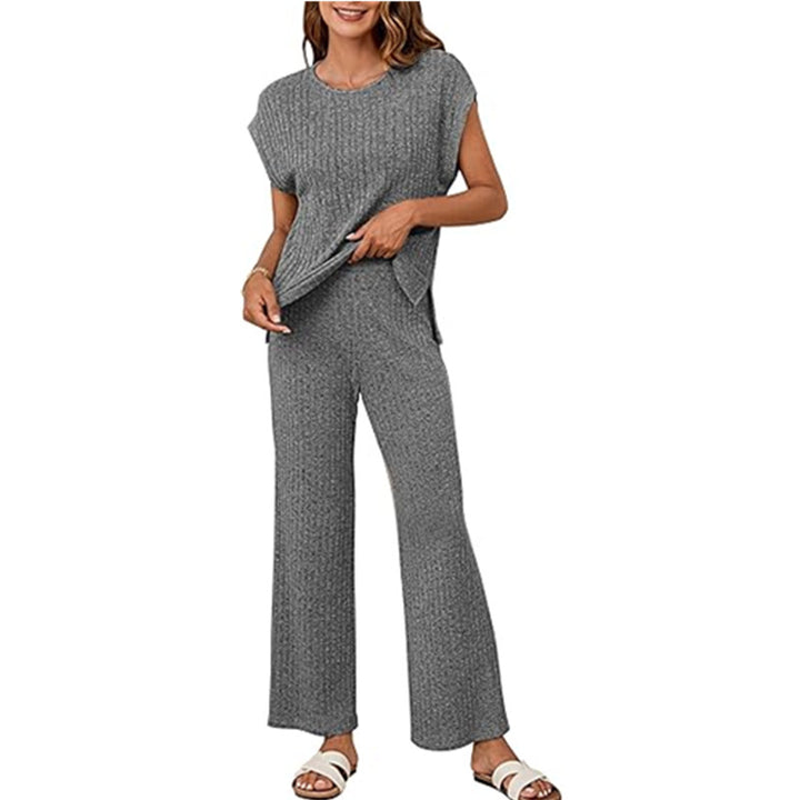 Comfortable knit loungewear set for women with wide sleeves and a relaxed fit Lune London