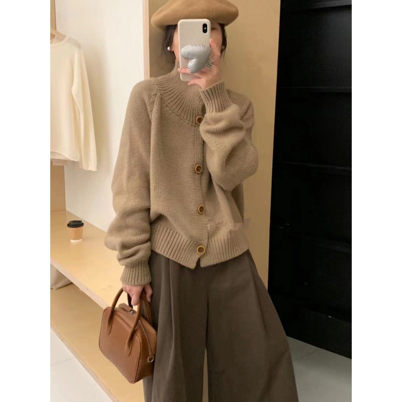 Cardigan décontracté pour femmes avec boutons contrastés et coupe décontractée Chic & Stil