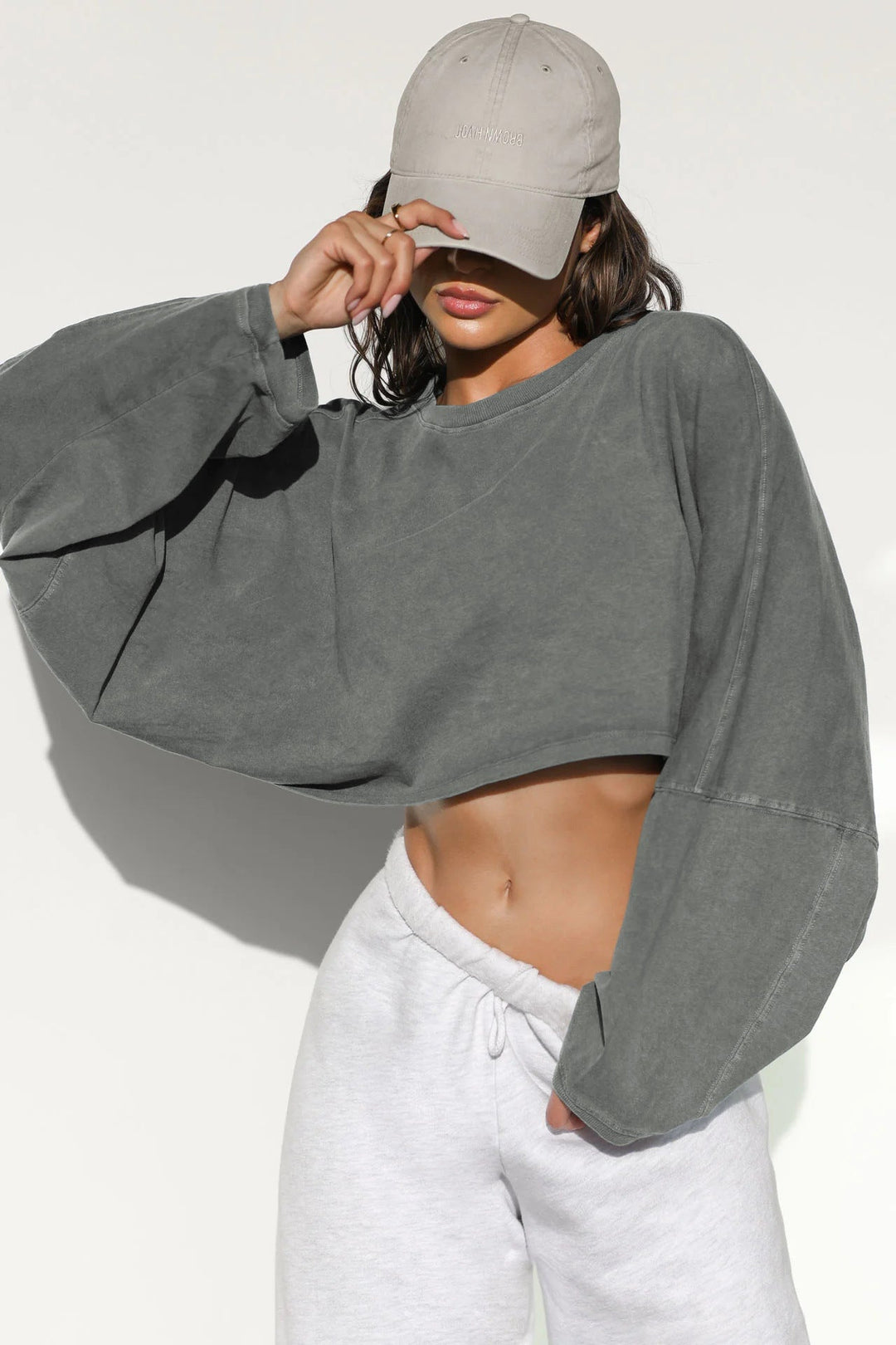 Women's Casual Cropped Sweatshirt with Loose Fit and Balloon Sleeves Lune London