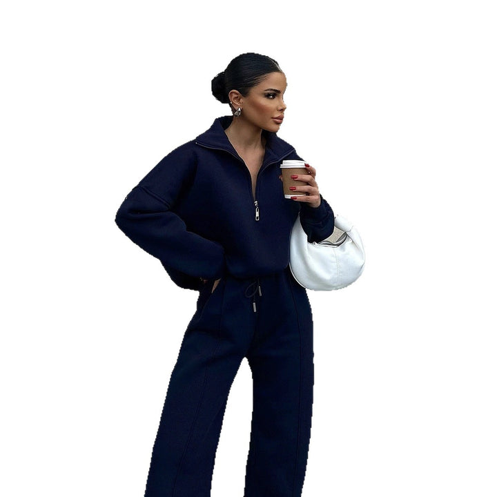 Sporty fleece loungewear set for women with high collar and zipper Lune London