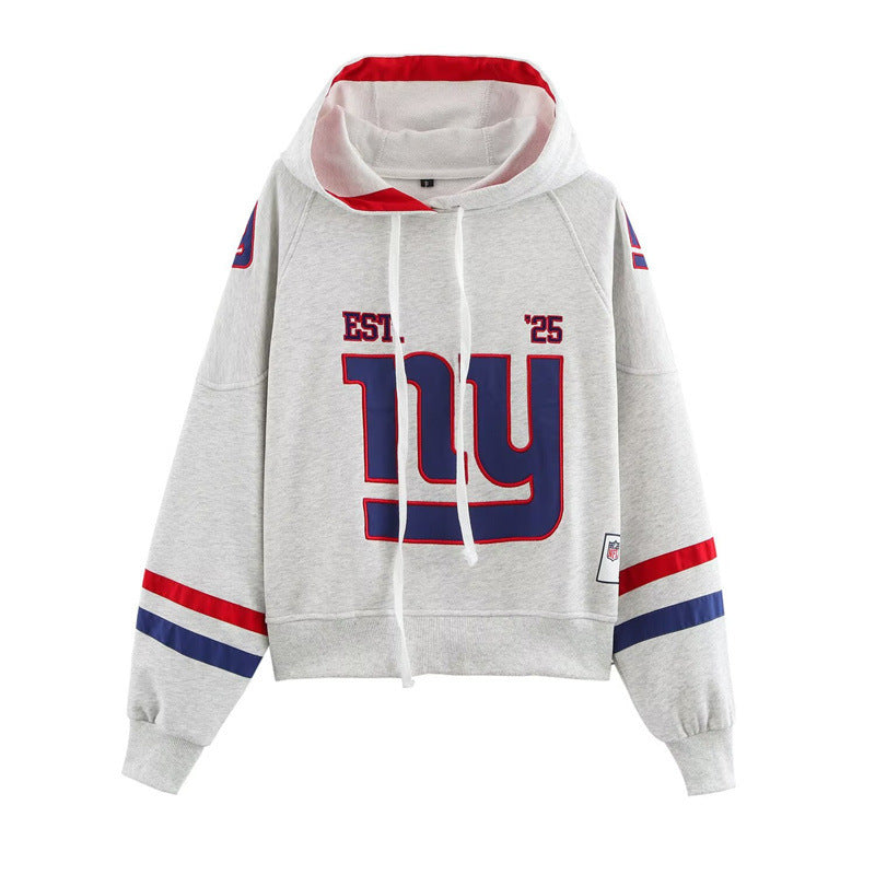 Sporty cropped hoodie for women with colorful graphic element and practical drawstring Lune London
