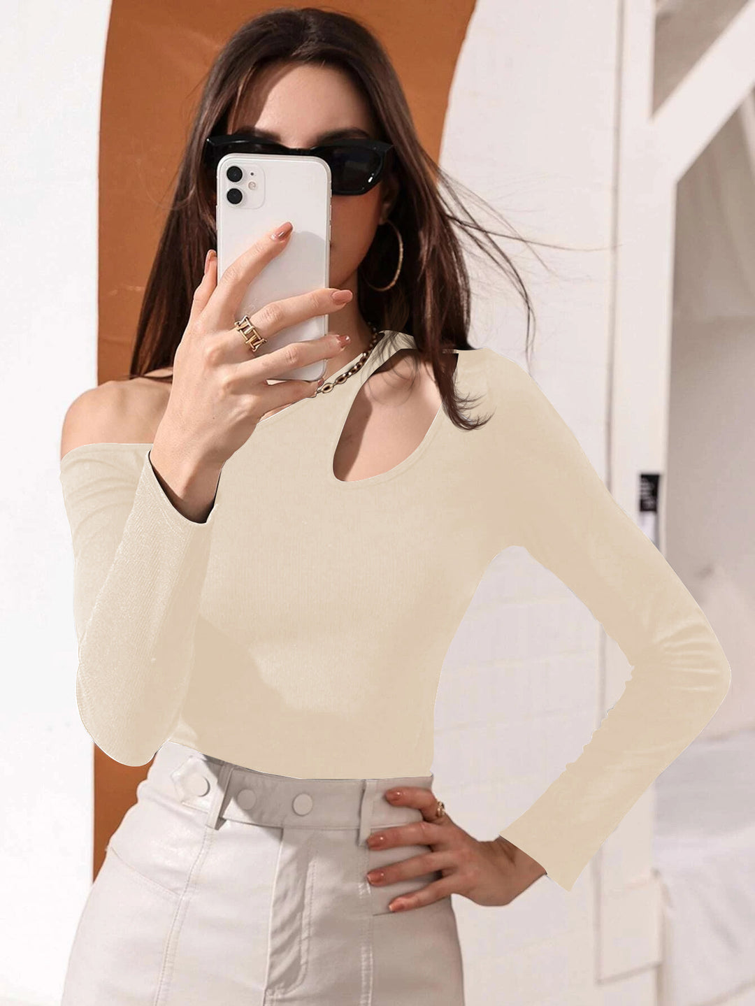 Asymmetrical long sleeve top for women with elegant cut Chic & Stil