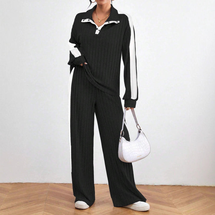 Women's leisure set with sporty accents and stylish stretch material Lune London