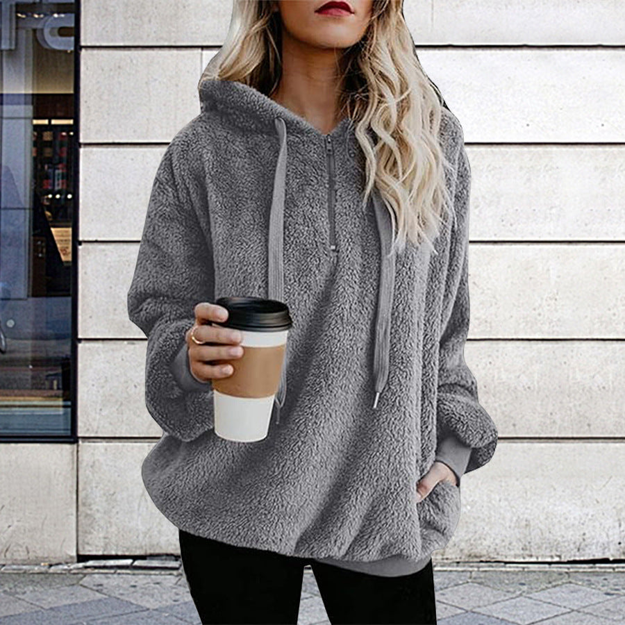 Oversized hoodie for women with practical side pockets Lune London