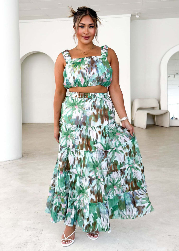 Maxi Dress for Women with Airy Blouse and Voluminous Skirt Chic & Style