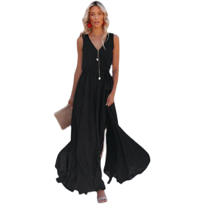 Elegant maxi dress for women with a high slit Lune London