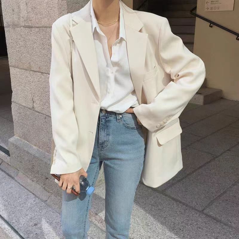 Blazer surdimensionné élégant pour femmes avec coupe décontractée et détails fins Chic & Stil