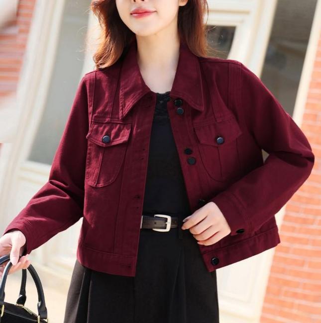 Veste en jean pour femmes avec coupe classique et poches pratiques Chic & Stil