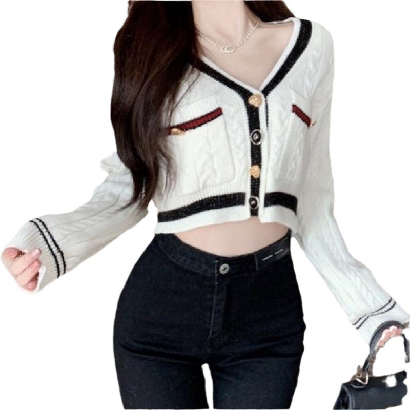 Knitted women's jacket with braided pattern and contrasting pockets Lune London