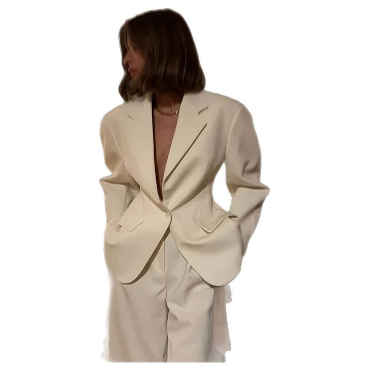 Lune London oversized blazer for women with a minimalist design