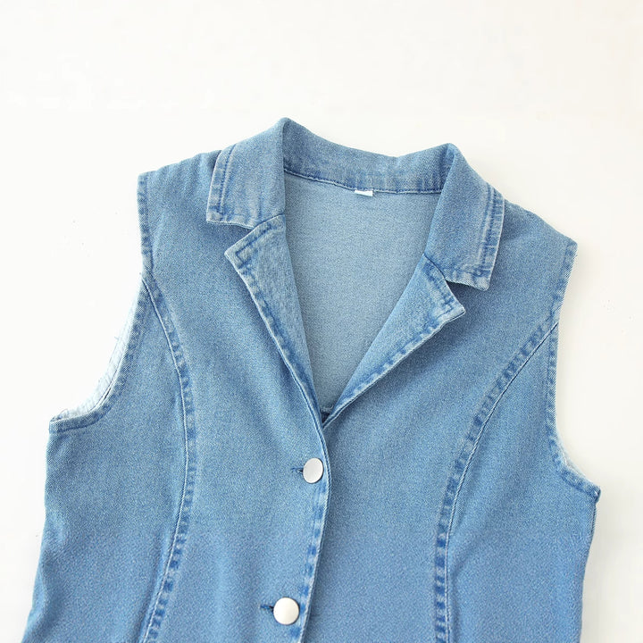 Women's denim dress in elegant shirt style with button closure Lune London