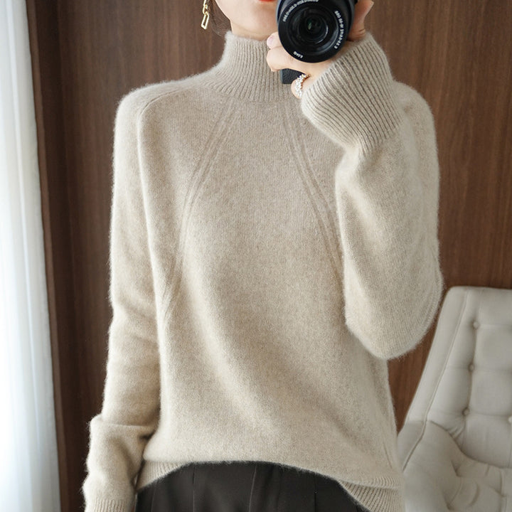 Cozy turtleneck sweater for women in fine material with a relaxed fit Lune London