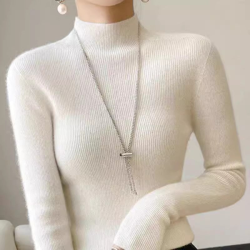 Elegant turtleneck sweater for women in fine wool Lune London
