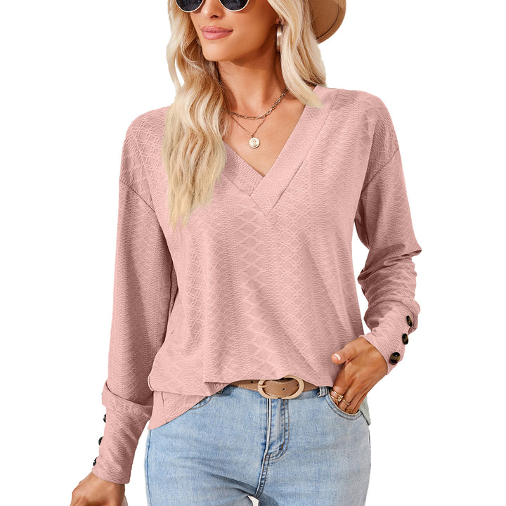 Long sleeve blouse for women with a refined V-neckline and a structured design Lune London