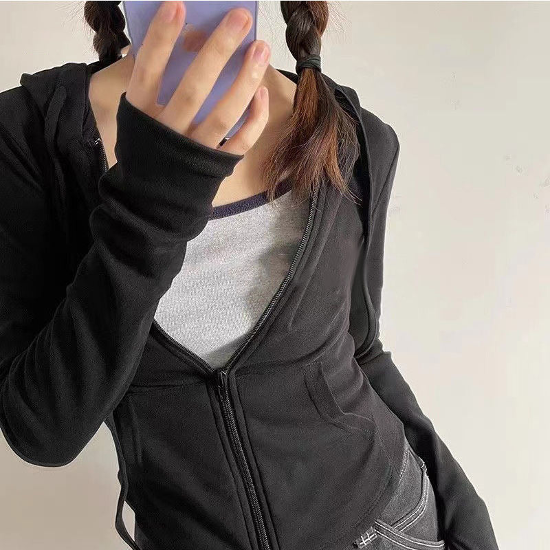 Ladies sporty hoodie with zipper and comfortable fit Chic & Stil