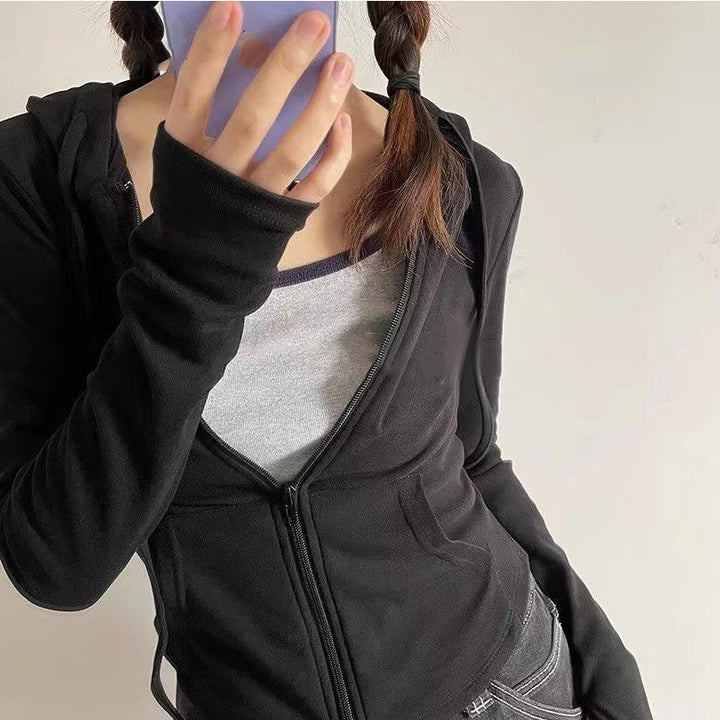 Ladies sporty hoodie with zipper and comfortable fit Chic & Stil