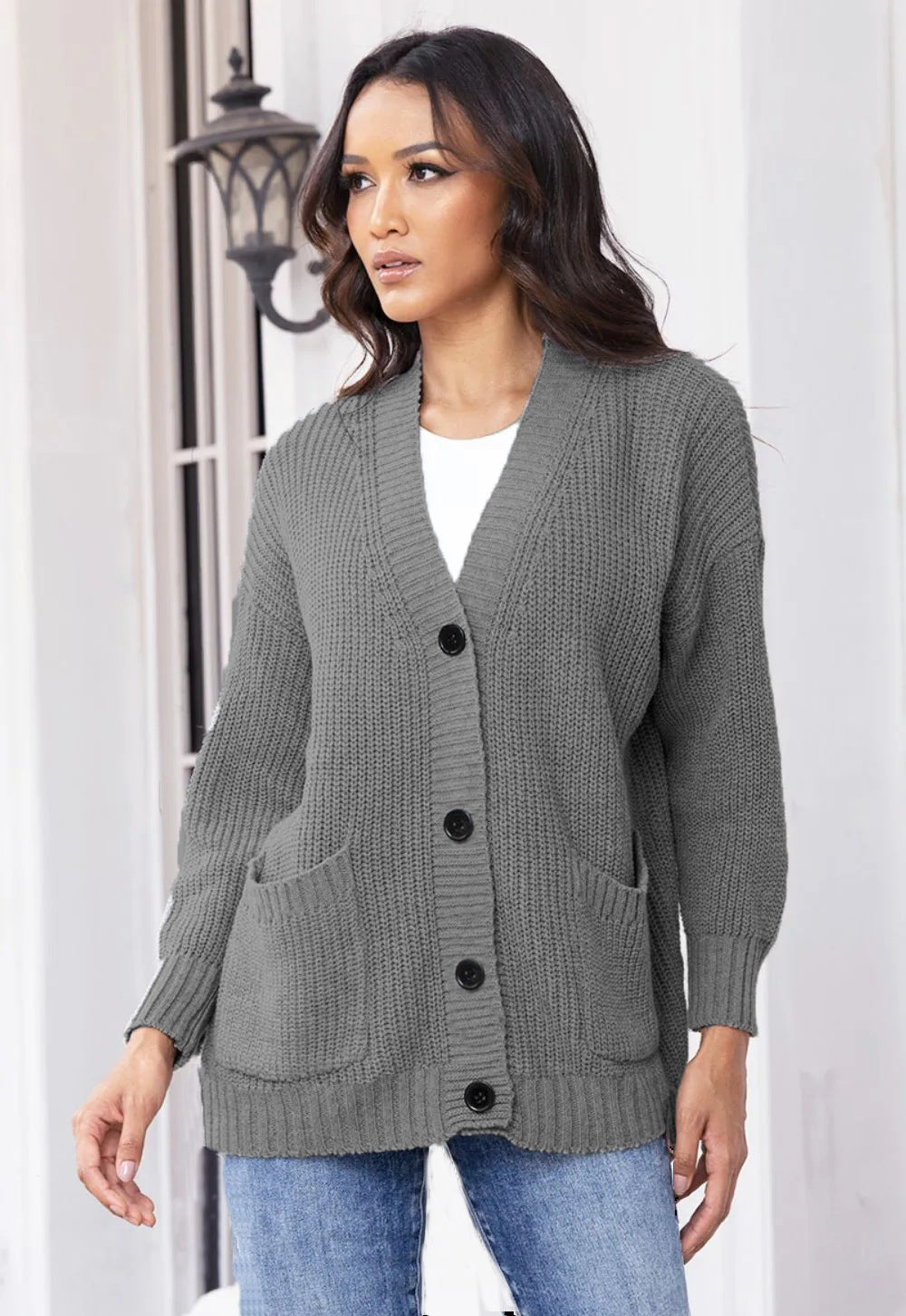 Chunky knit cardigan for women with practical pockets and casual fit Lune London