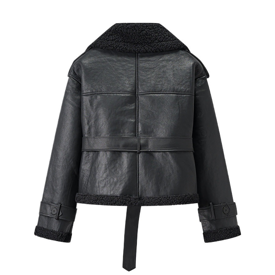 Trendy faux leather jacket for women with faux fur collar and adjustable belt Lune London