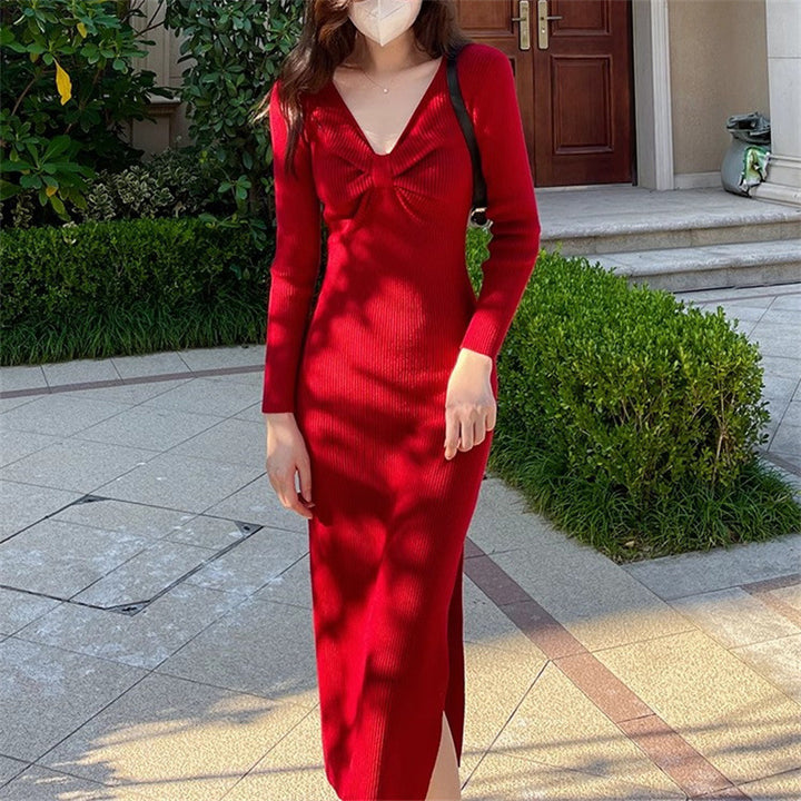 Knit dress for women with plunging V-neck and elegant ribbed structure Lune London
