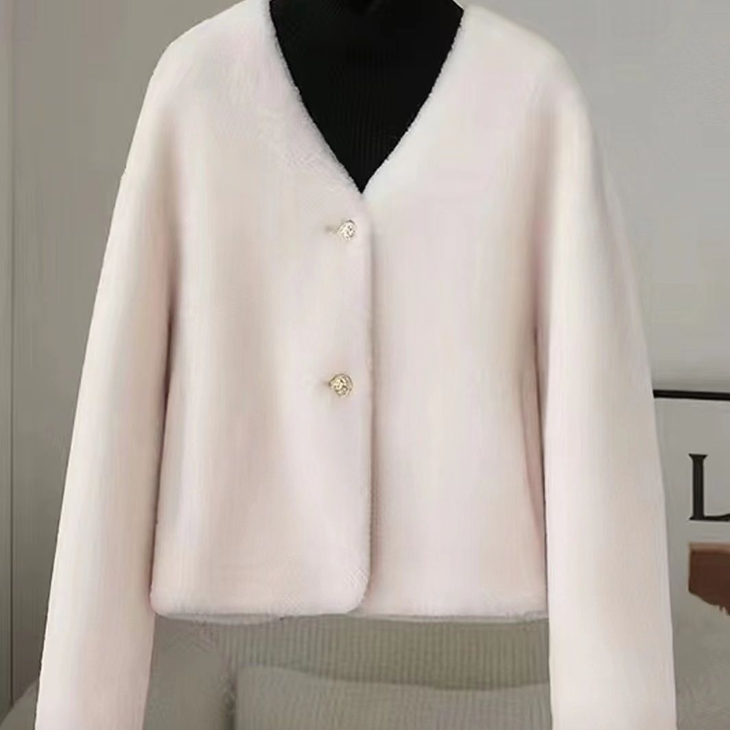 Veste courte en peluche pour femmes avec boutons élégants Chic & Stil